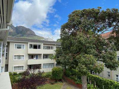 Apartment / Flat For Rent in Rondebosch, Cape Town